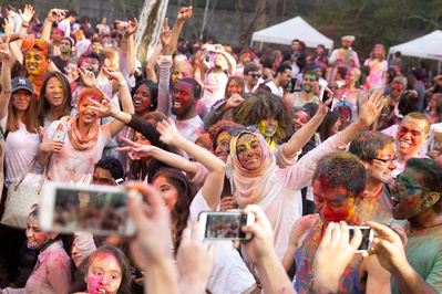 New York City Event Photography. Blaine Pennington. Festivals. Concerts. Parades. Holi.