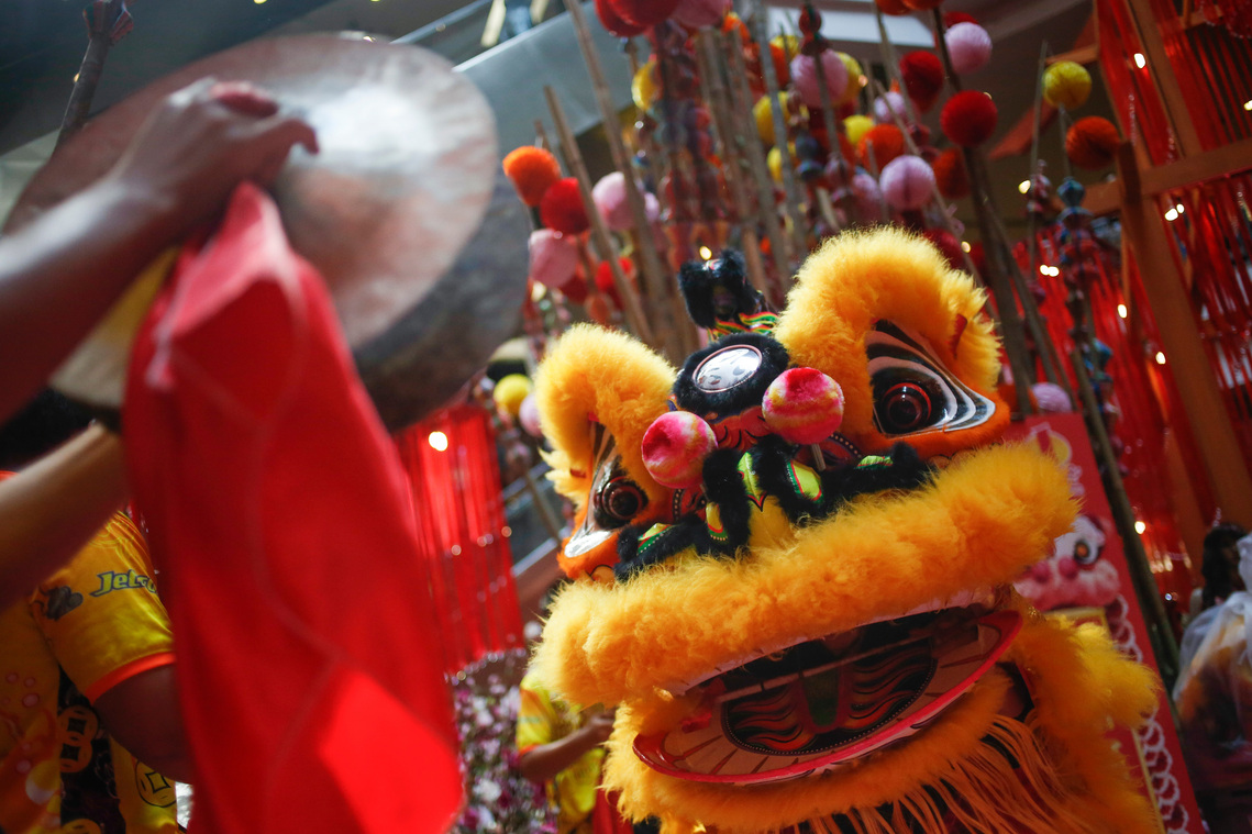 Lion dance tradition thrives in Malaysia by Joshua Paul