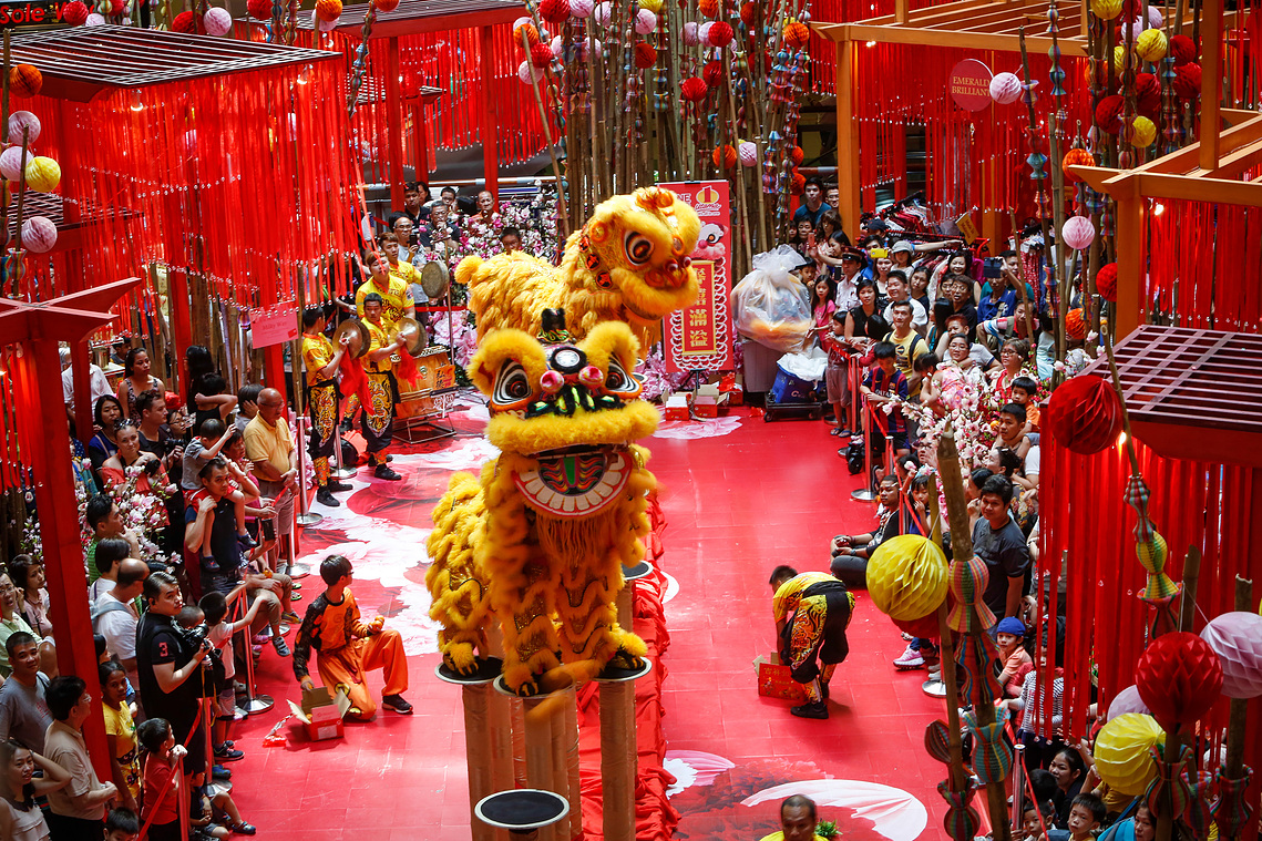 Lion dance tradition thrives in Malaysia by Joshua Paul