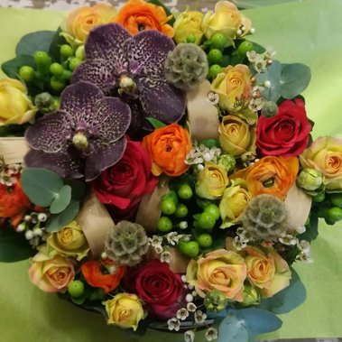 composition gâteau de fleurs vanda rose wax coloré