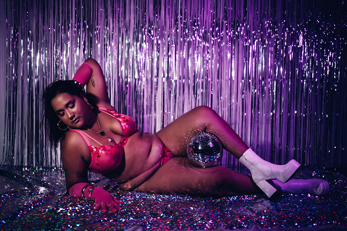 Townsville boudoir photography, Townsville boudoir photographer, boudoir photography Townsville, boudoir photographer Townsville, Townsville boudoir photos, disco boudoir shoot,