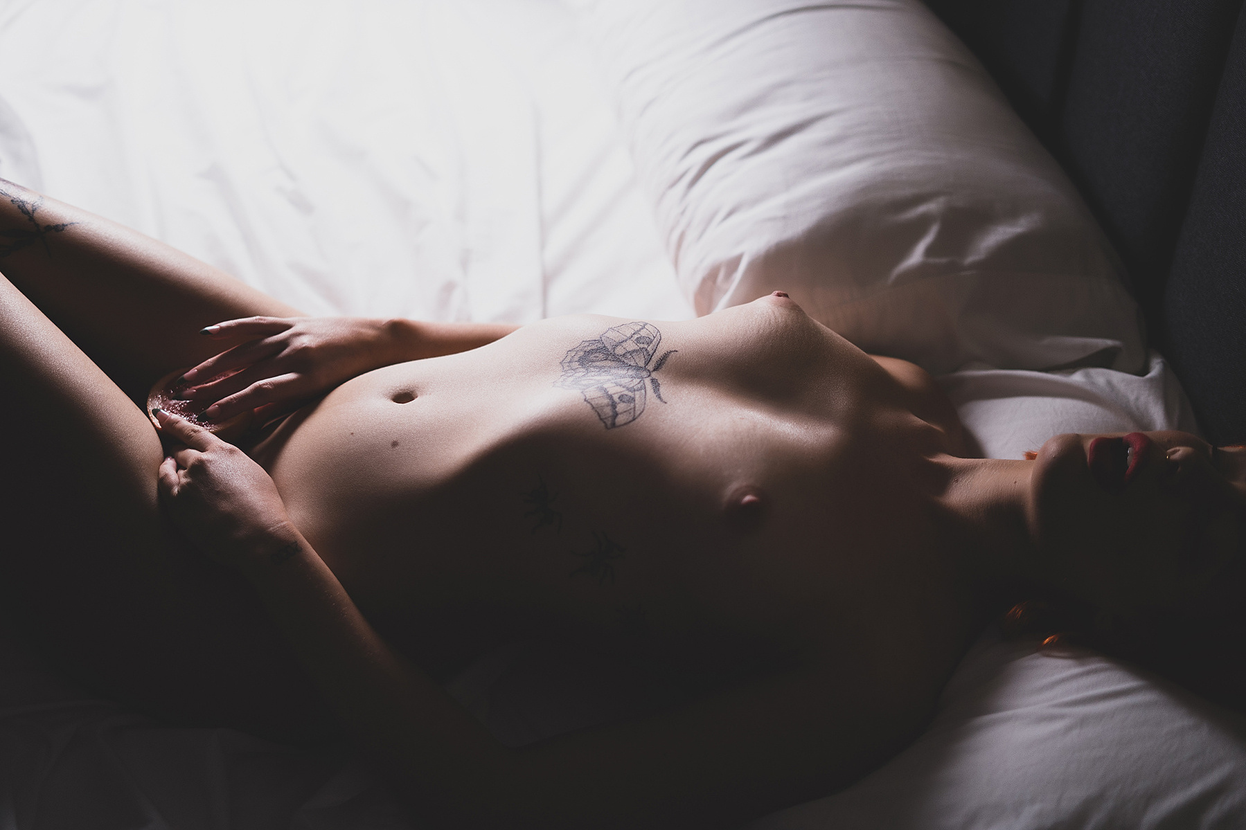 Townsville boudoir photography, Townsville boudoir photographer, boudoir photography Townsville, boudoir photographer Townsville, Townsville boudoir photos, erotic boudoir shoot,
