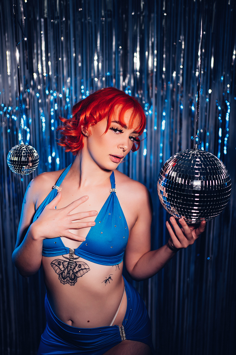 Townsville boudoir photography, Townsville boudoir photographer, boudoir photography Townsville, boudoir photographer Townsville, Townsville boudoir photos, disco boudoir shoot,
