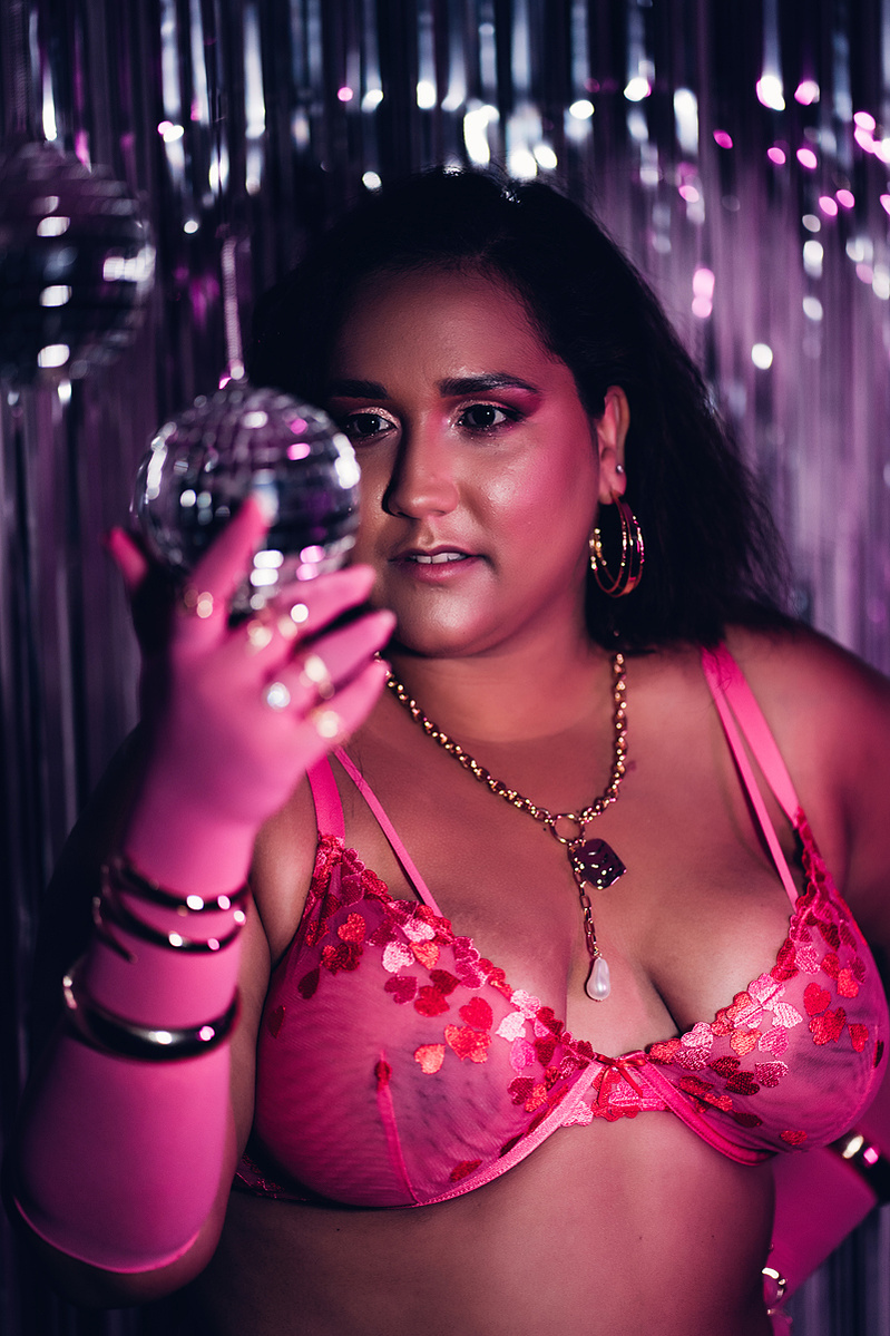 Townsville boudoir photography, Townsville boudoir photographer, boudoir photography Townsville, boudoir photographer Townsville, Townsville boudoir photos, disco boudoir shoot,