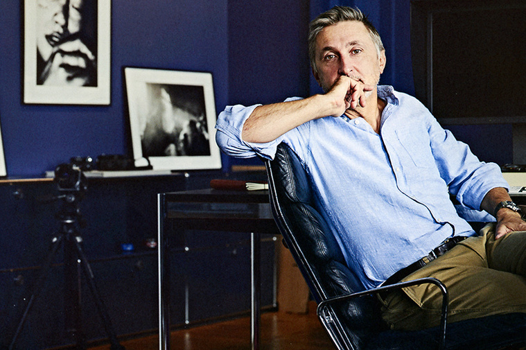 Portrait of French photographer Fabrice Dekoninck