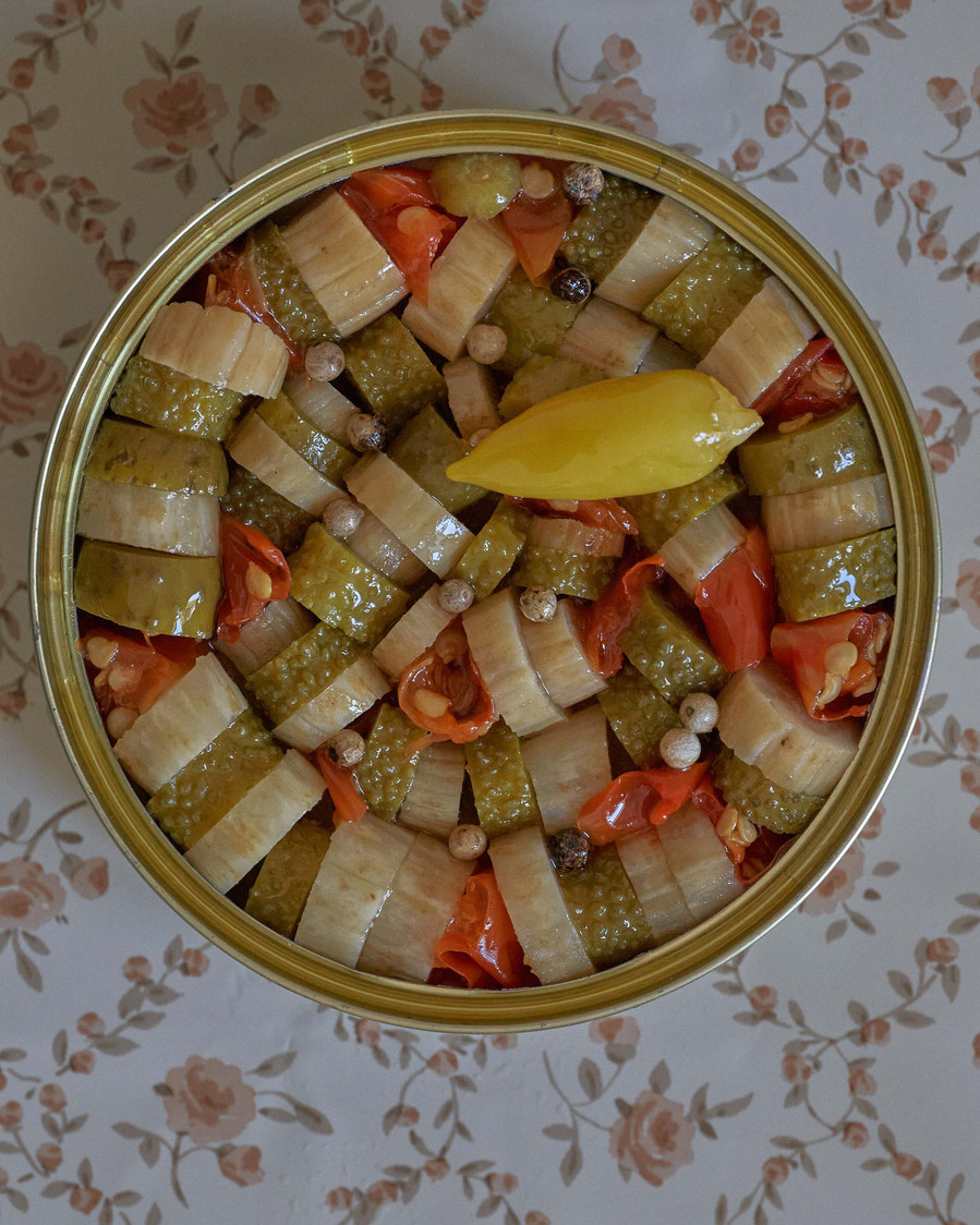 preserved vegetables in a can