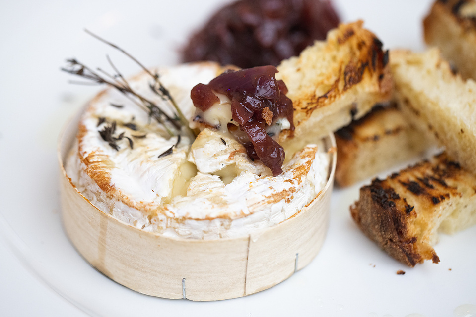 Georgie Glass Photography, food photographer, Manchester food photographer, The Wild Goose, bread dipping into Camembert cheese