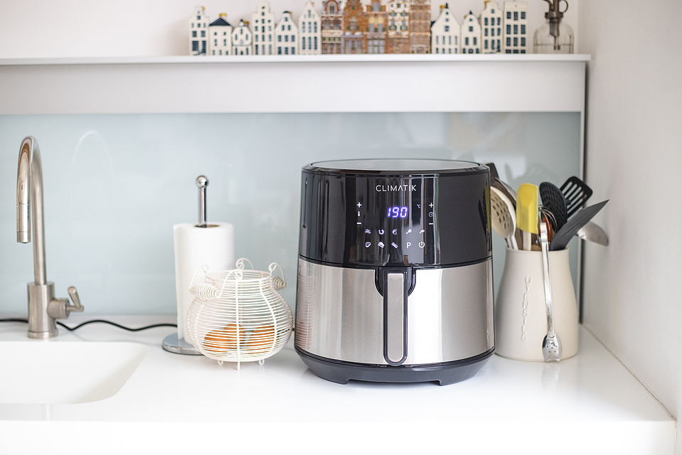 Georgie Glass Photography, food photographer, product photographer, Manchester product photographer, Climatik, IPUK, air fryer, kitchen, home, utensils, eggs, kitchen roll