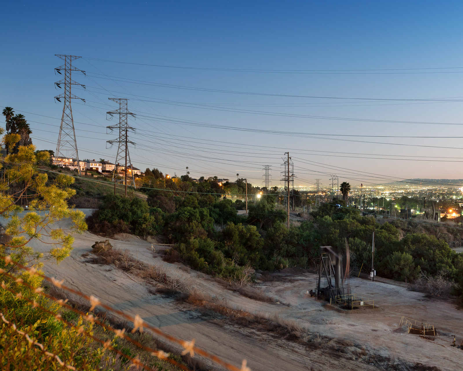 The End of Oil Drilling in L.A. / Photos by Paloma Dooley for The New Yorker