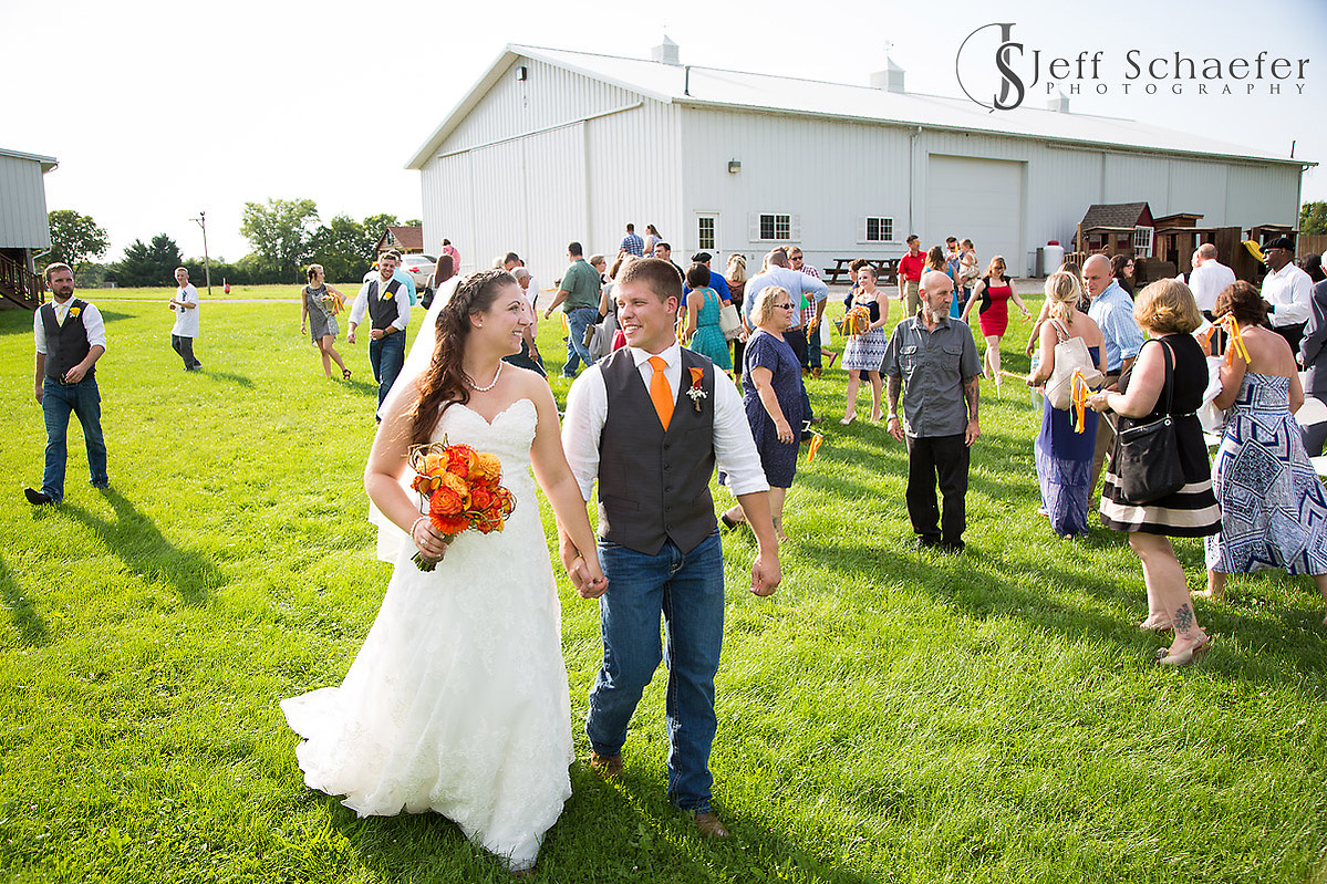 Niederman Family Farm barn wedding photos Jeff Schaefer Photography