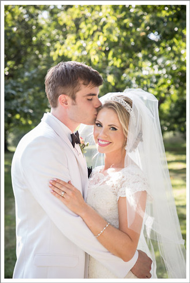 Wedding photographer in Cincinnati, Ohio.