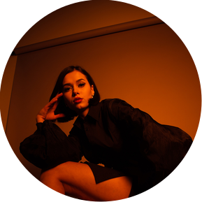 Perfect for models or a quick simple headshot for your portfolio*