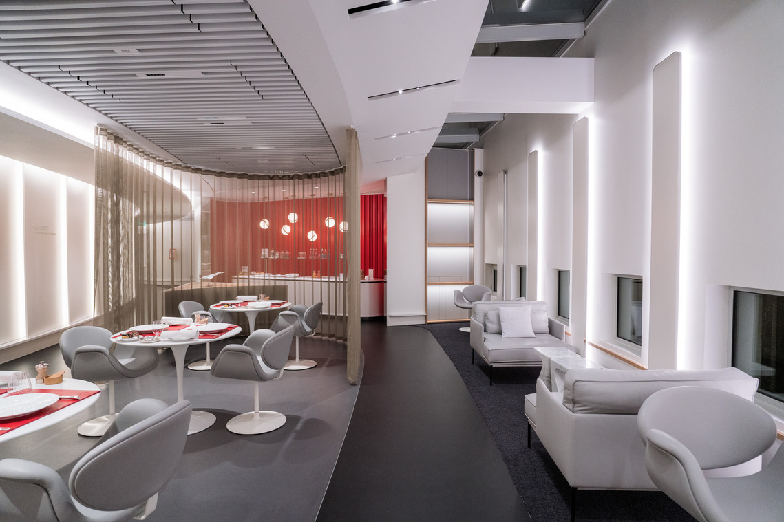 Air France 777-300ER La Première First Class Arrival Lounge