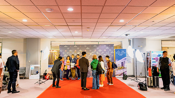 Gate Area at Taoyuan International Airport (TPE)