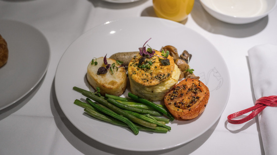 Air France 777-300ER La Première First Class Breakfast