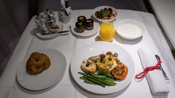 Air France 777-300ER La Première First Class Breakfast