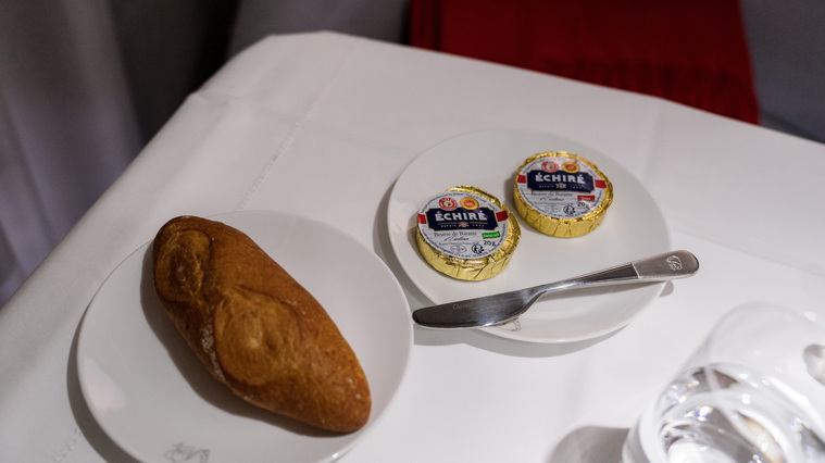 Air France 777-300ER La Première First Class Bread