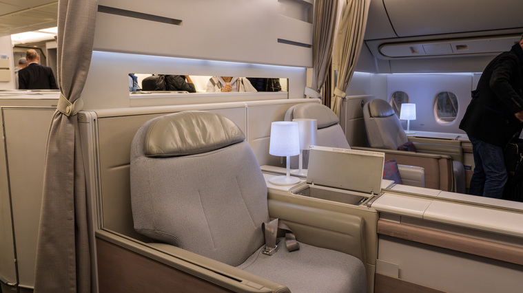 Air France 777-300ER La Première First Class Cabin