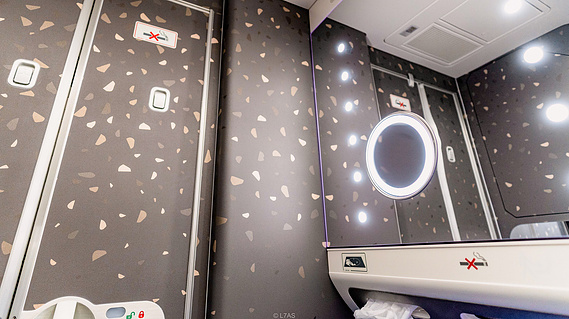 STARLUX A350-900 Business Class Lavatory
