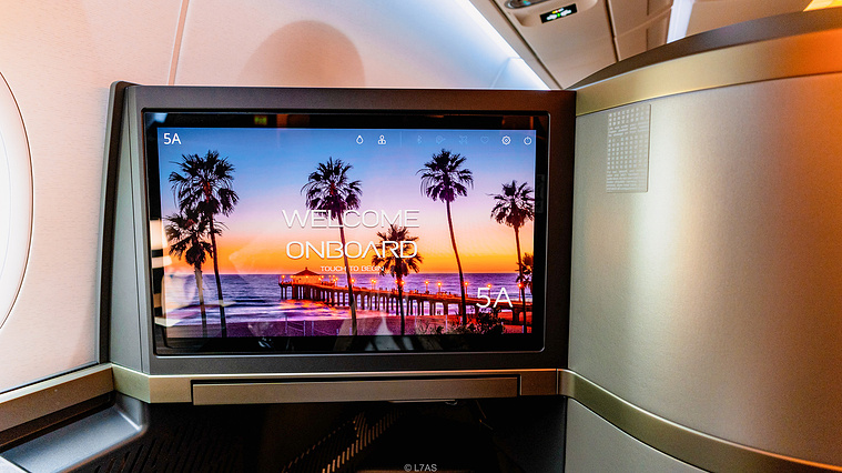 STARLUX A350-900 Business Class Seat IFE
