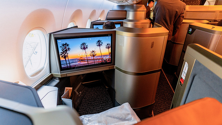 STARLUX A350-900 Business Class Seat