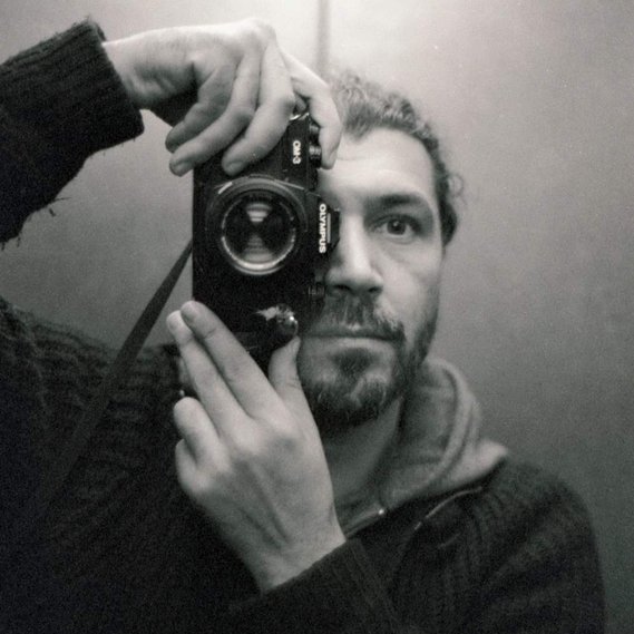 Self portret of Radu Florin with a Olympus OM3