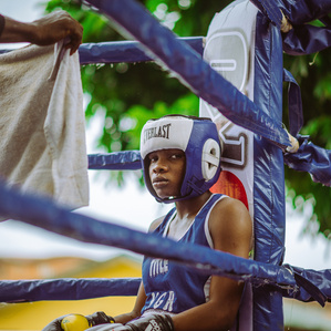 A pause in a fight in Lagos, Nigeria