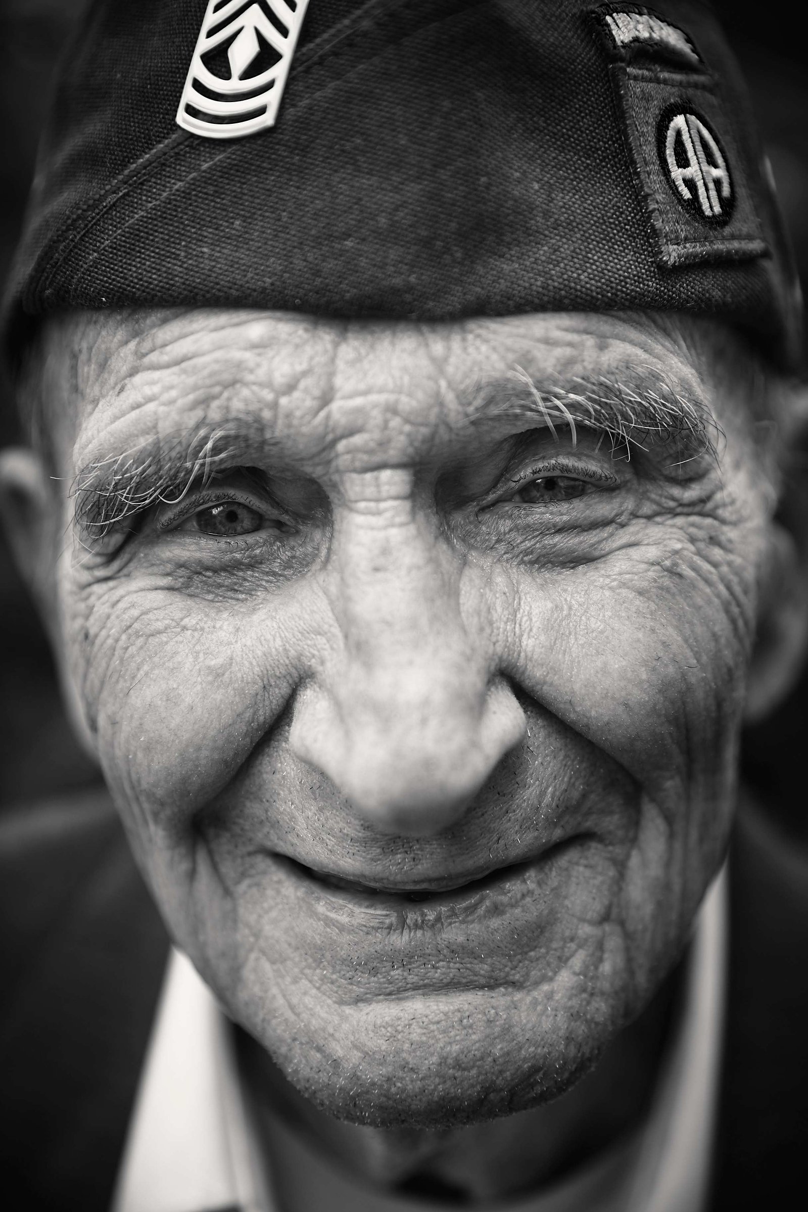 D-DAY VETERANS, FRANCE: American World War II and D-Day veteran Clifford Stump (95 yrs old), from Texas, a former member of the 82 Airbourne Division who dropped in behind enemy lines of June 6th 1944, photographed at the American Cemetery on June 4th in