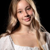 Senior portraits for a ballet dance student who attended Oregon Ballet Theater School for many years, taken by Jingzi Photography, dance and portrait photographer in Portland Oregon.
