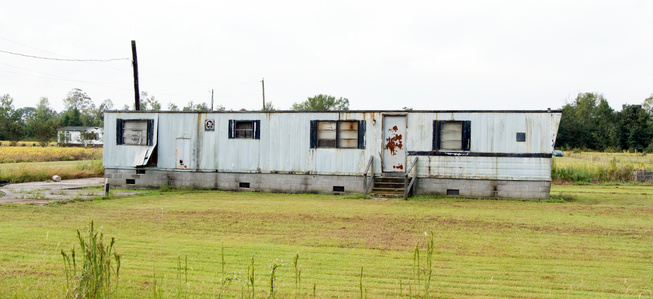 trailer, mobile home, Currituck County, North Carolina, poverty