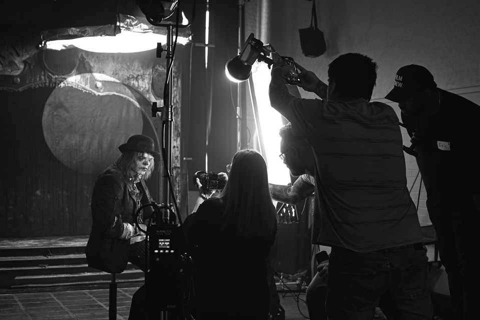 Behind-the-scenes shot by MFFPHOTOGRAPHY, a New York-based female photographer, at the Lindsay Adler 2024 Halloween ShootOut in New Jersey.