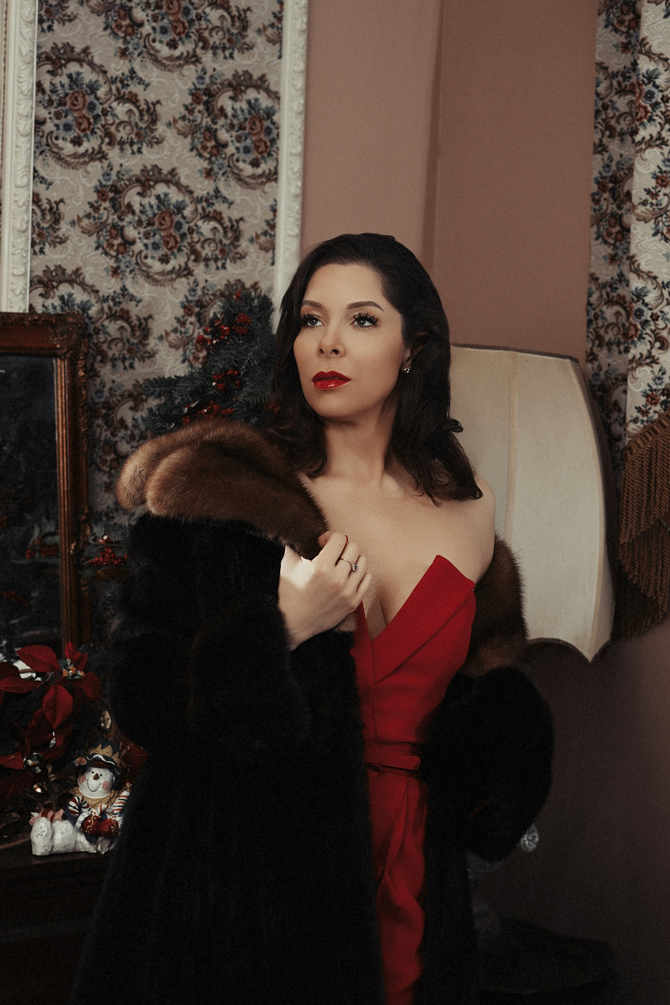 Jessica Cheng captured by female photographer MFFPHOTOGRAPHY in Long Island, NY—elegant and powerful portraits showcasing creative artistry.