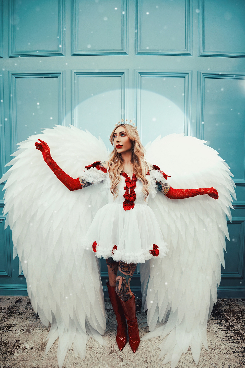 Brittany Pozen captured by female photographer MFFPHOTOGRAPHY in Long Island, NY—elegant holiday portraits highlighting beauty and creativity.