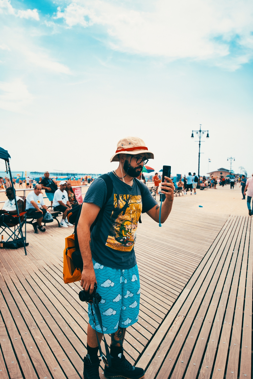 Street photography captured in Coney Island during the Long Island Film Club photo walk by NYC-based female photographer MFFPHOTOGRAPHY.