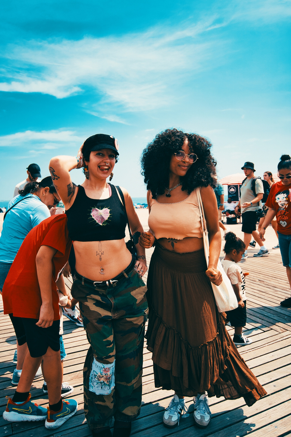 Street photography captured in Coney Island during the Long Island Film Club photo walk by NYC-based female photographer MFFPHOTOGRAPHY.