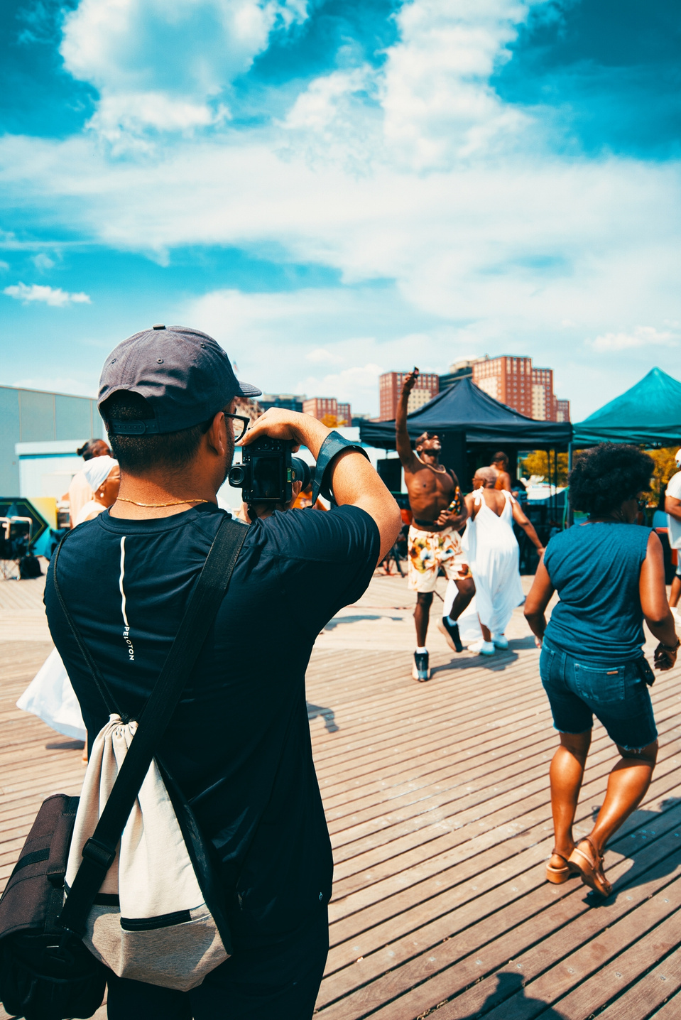 Street photography captured in Coney Island during the Long Island Film Club photo walk by NYC-based female photographer MFFPHOTOGRAPHY.