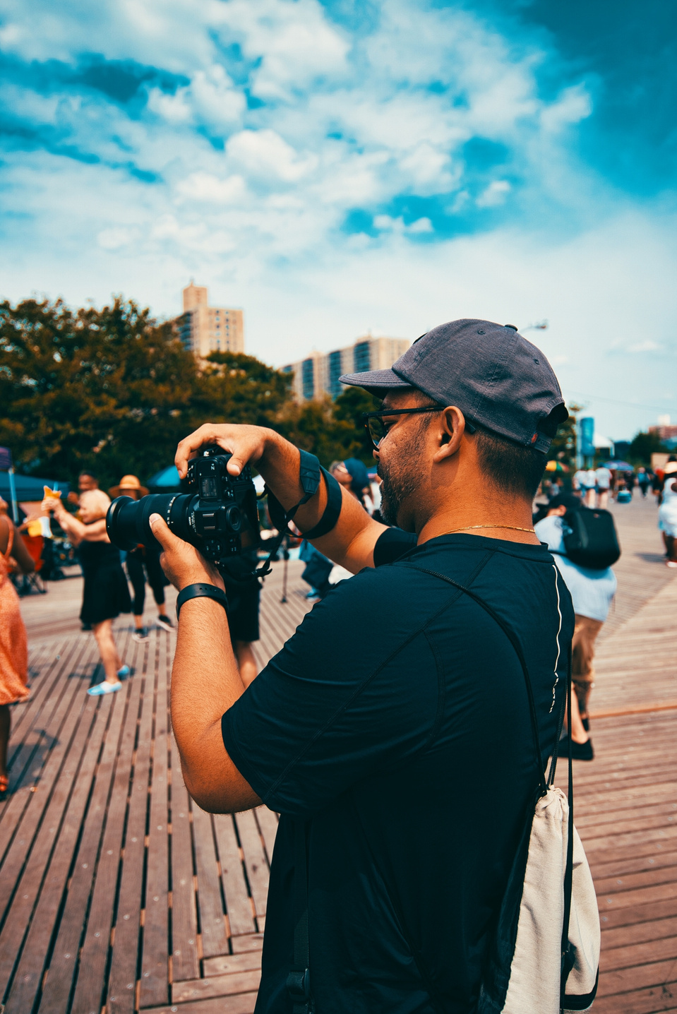 Street photography captured in Coney Island during the Long Island Film Club photo walk by NYC-based female photographer MFFPHOTOGRAPHY.
