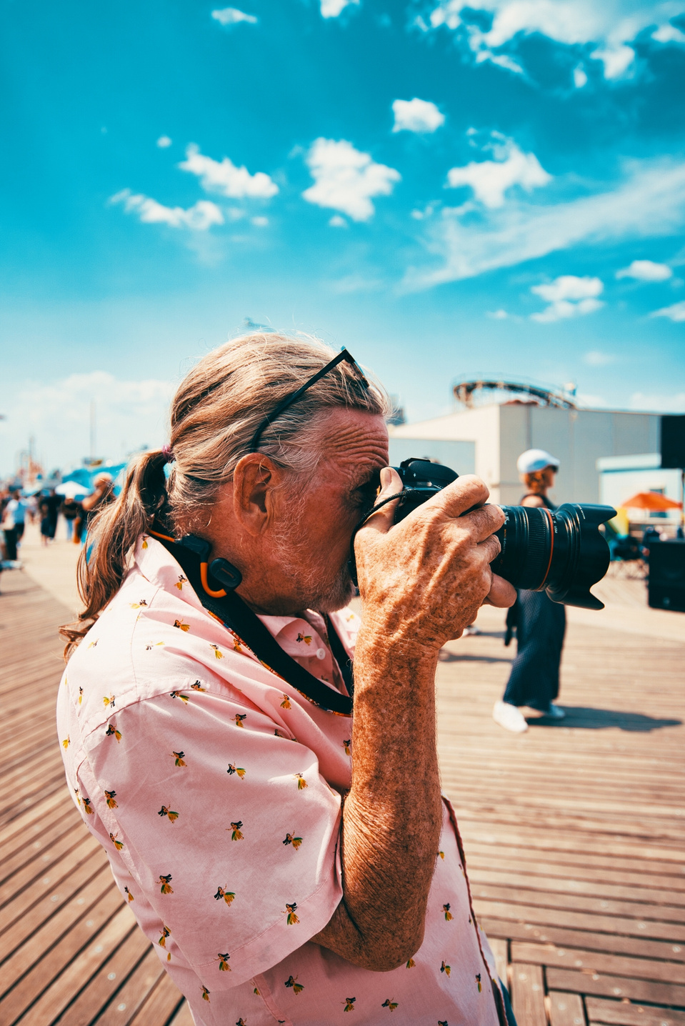 Street photography captured in Coney Island during the Long Island Film Club photo walk by NYC-based female photographer MFFPHOTOGRAPHY.