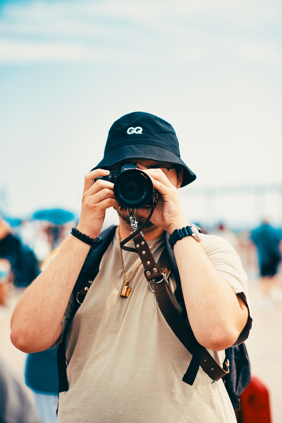 Street photography captured in Coney Island during the Long Island Film Club photo walk by NYC-based female photographer MFFPHOTOGRAPHY.