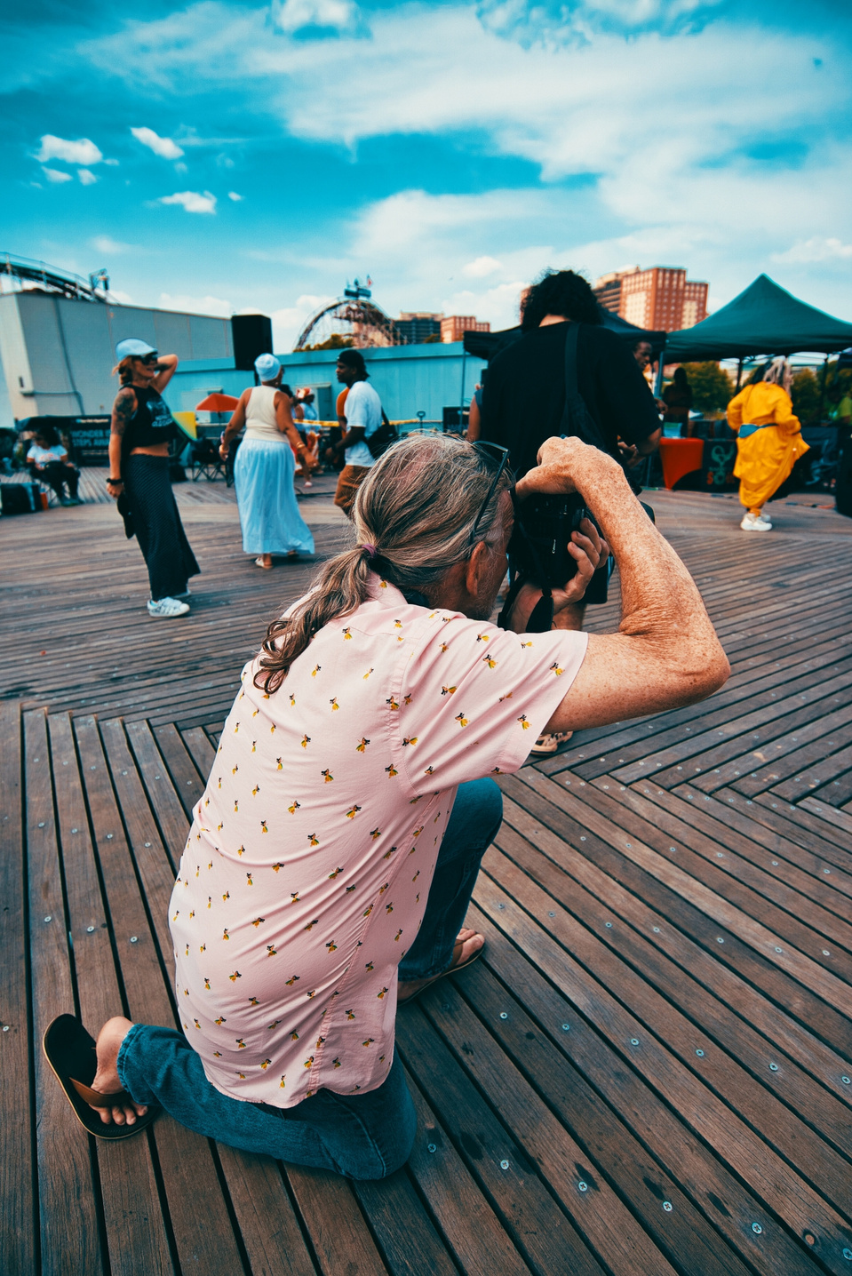 Street photography captured in Coney Island during the Long Island Film Club photo walk by NYC-based female photographer MFFPHOTOGRAPHY.