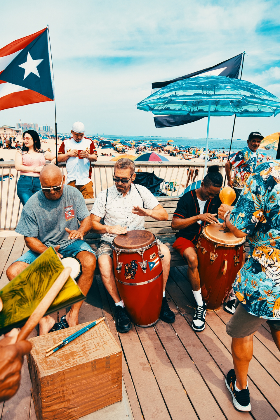 Street photography captured in Coney Island during the Long Island Film Club photo walk by NYC-based female photographer MFFPHOTOGRAPHY.