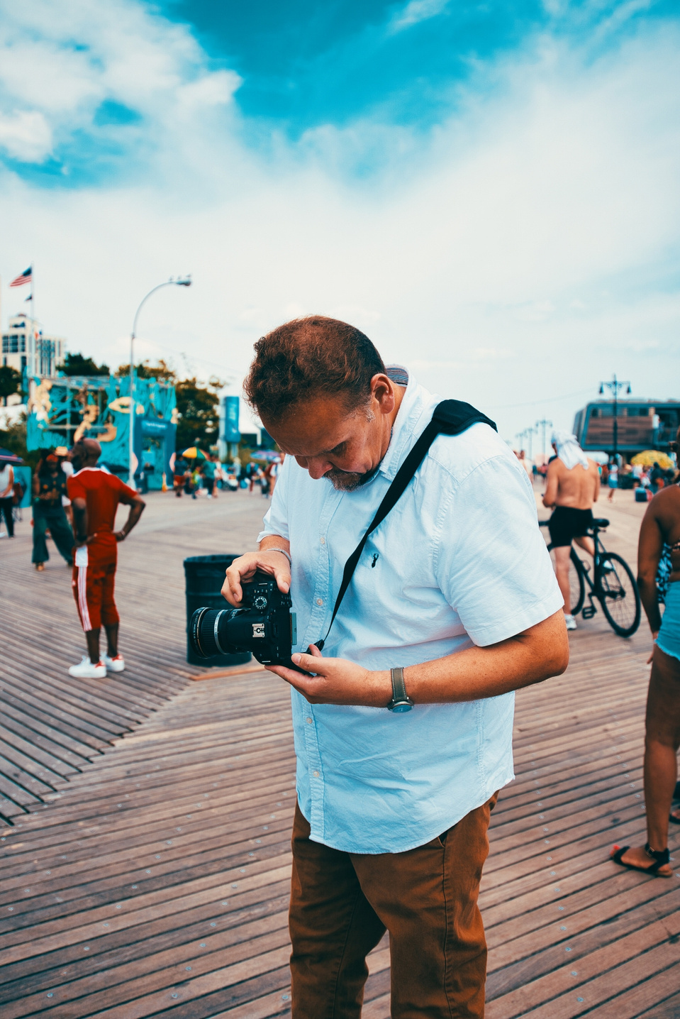 Street photography captured in Coney Island during the Long Island Film Club photo walk by NYC-based female photographer MFFPHOTOGRAPHY.