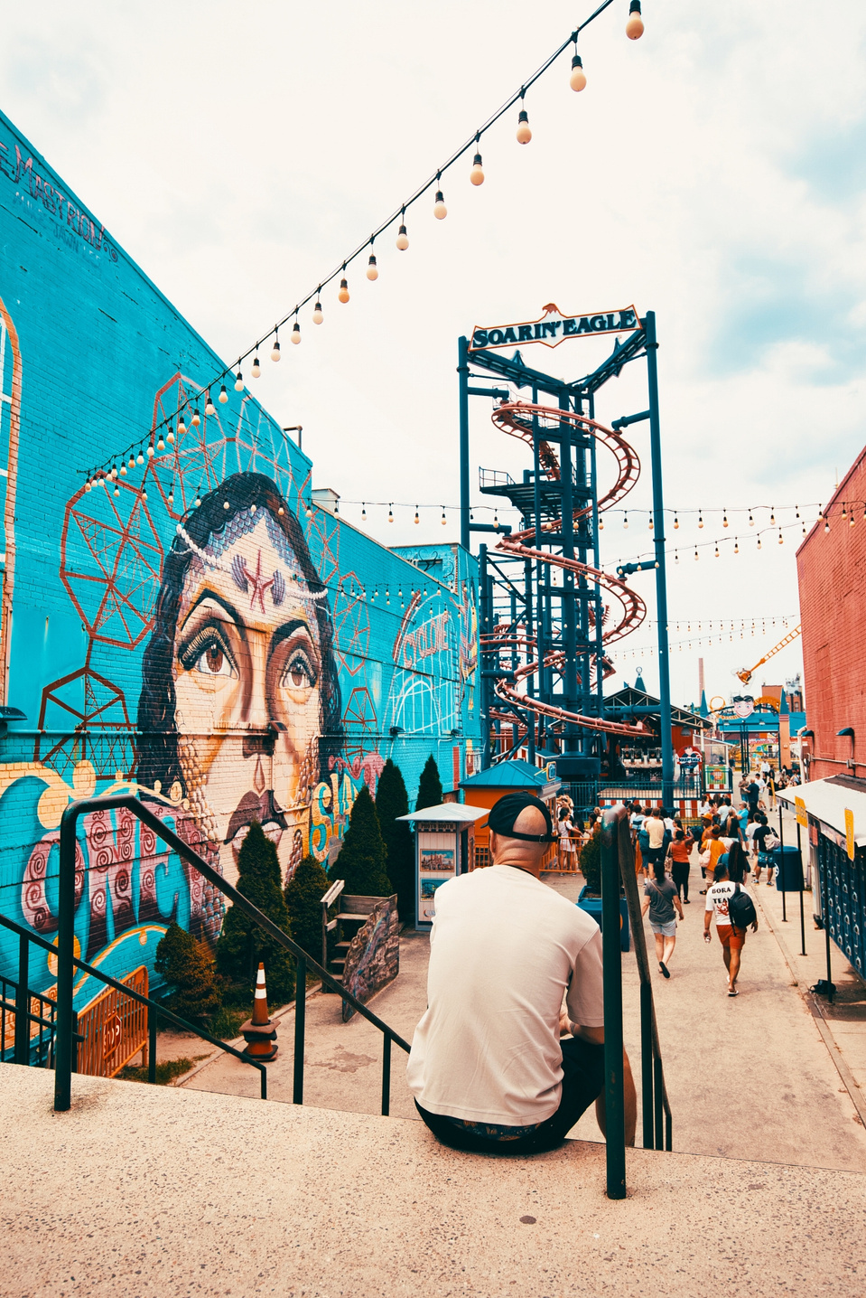 Street photography captured in Coney Island during the Long Island Film Club photo walk by NYC-based female photographer MFFPHOTOGRAPHY.