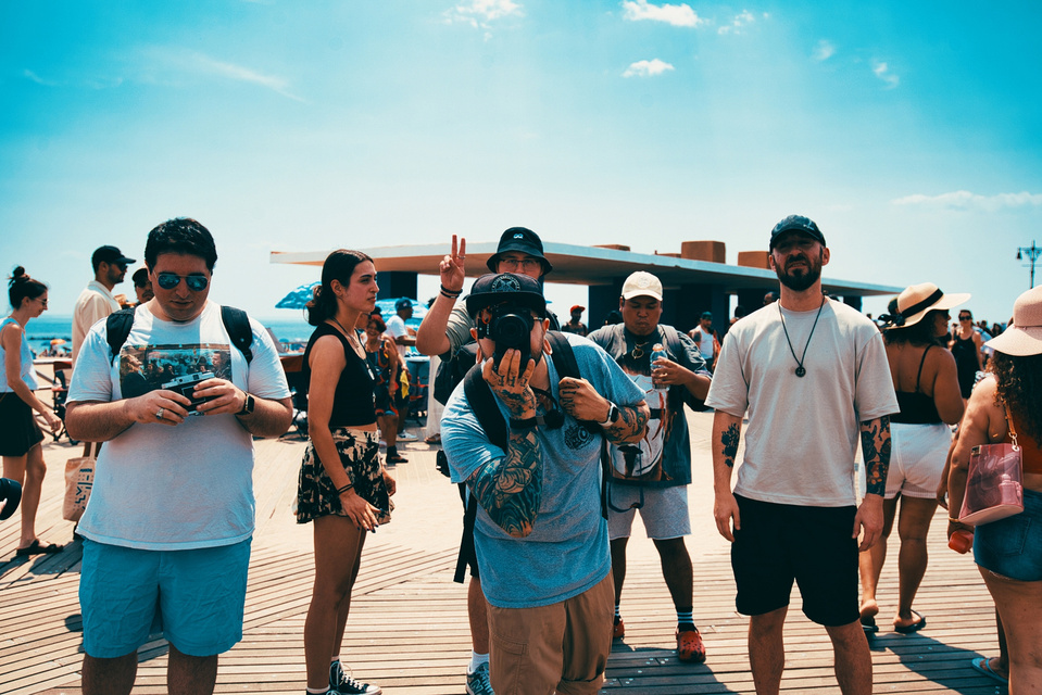 Street photography captured in Coney Island during the Long Island Film Club photo walk by NYC-based female photographer MFFPHOTOGRAPHY.