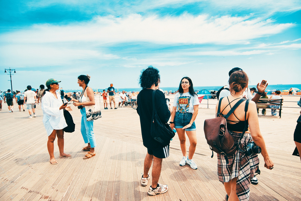 Street photography captured in Coney Island during the Long Island Film Club photo walk by NYC-based female photographer MFFPHOTOGRAPHY.