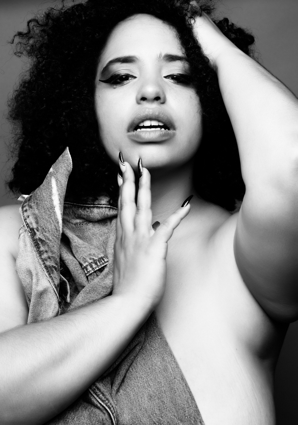 Model Cin Von Quinzel styled in denim, captured in black and white in a studio session by NYC-based female photographer MFFPHOTOGRAPHY.