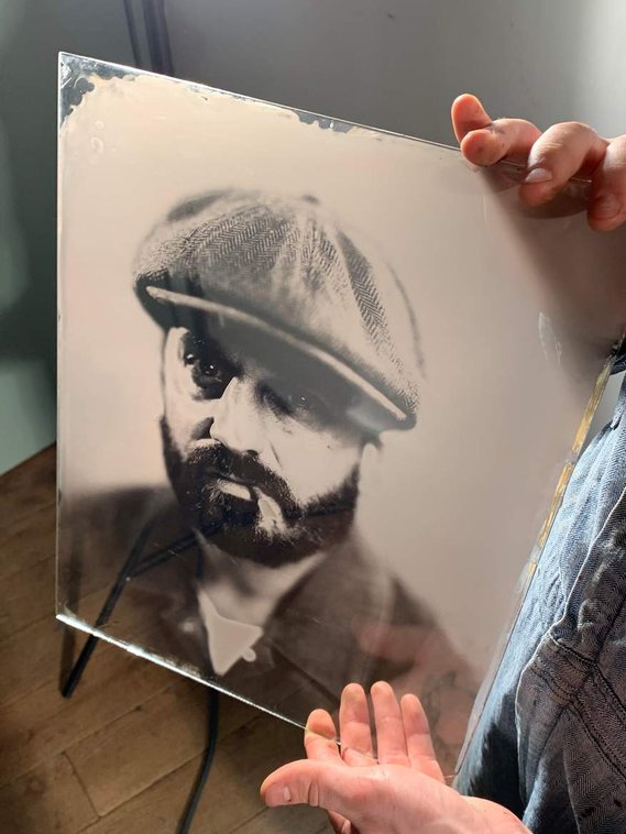 Portrait réalisé au colllodion humide sur plaque de verre. Plus communément appelé : Ambrotype