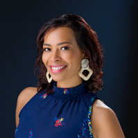 Image shows Isabel De Montiel black background. Isabel De Montiel is Atlas Studios preferred image stylist and consultant. 
