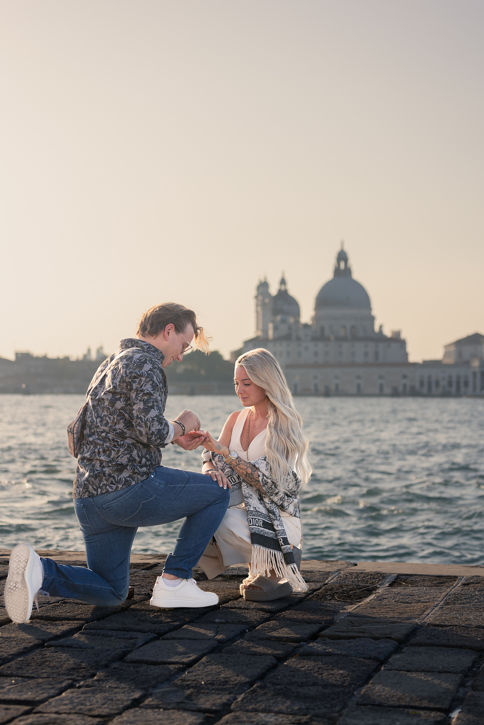 surprise proposal photographed in san giorgio island, Venice