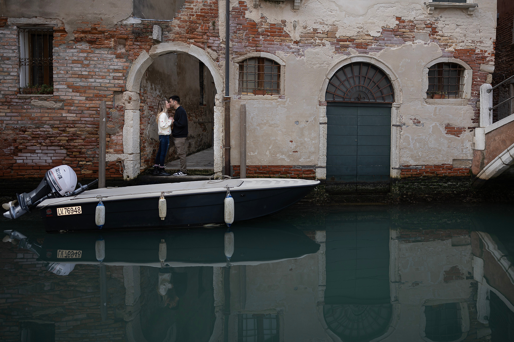 engagement photo shoot in Venice
